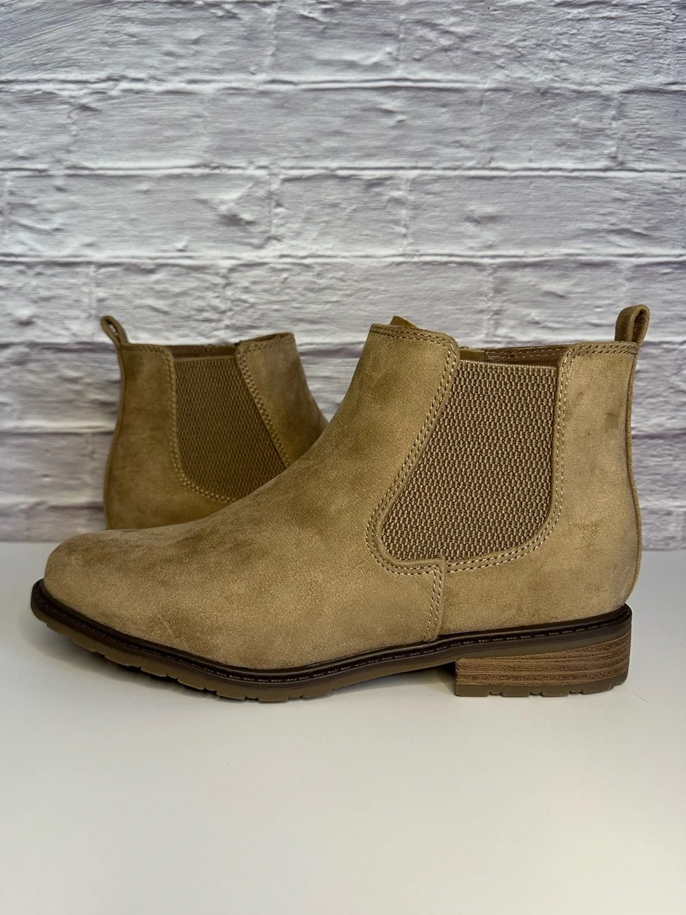 Women’s Sonoma Brantlee boots. Size 8.5 NIB